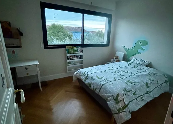 With Terrace Apartment *